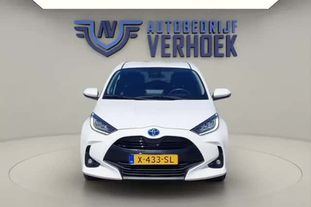 Toyota Yaris (2024) thumbnail 4