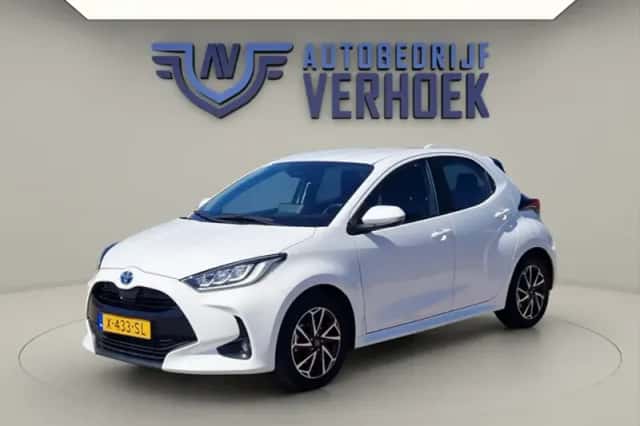 Toyota Yaris (2024) thumbnail 5