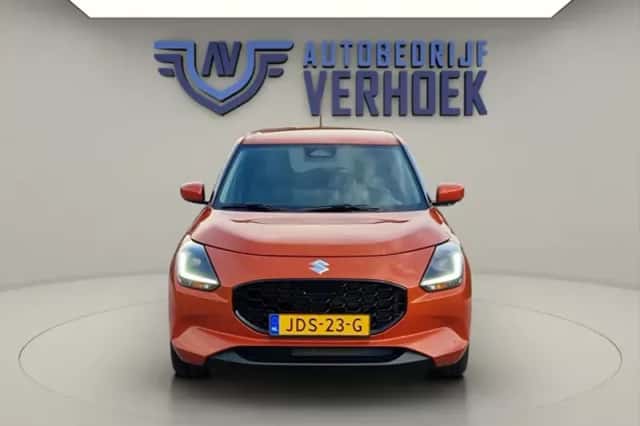 Suzuki Swift (2025) thumbnail 4