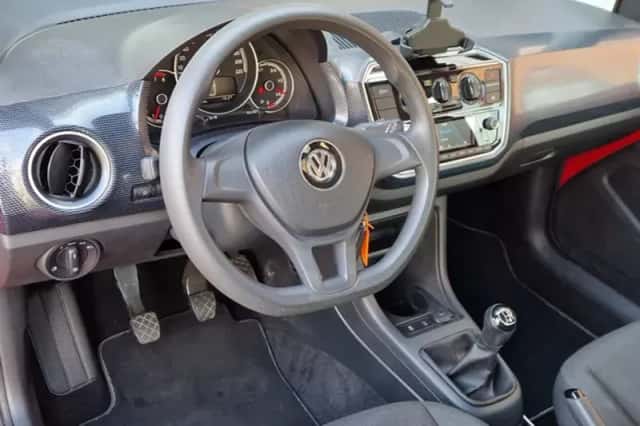 Volkswagen Up! (2020) thumbnail 2