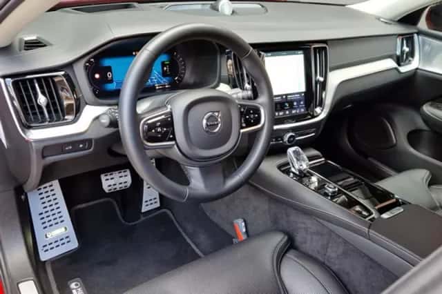 Volvo S60 (2024) thumbnail 2