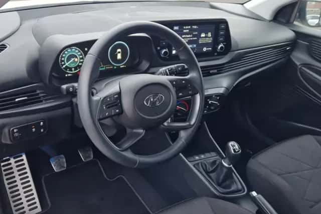 Hyundai Bayon (2024) thumbnail 2
