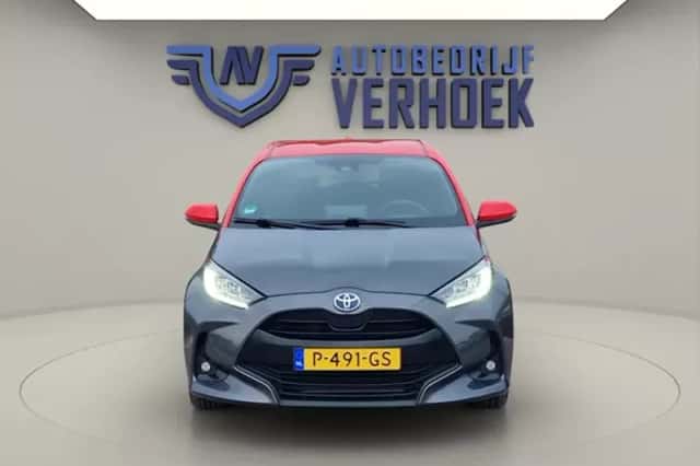Toyota Yaris (2022) thumbnail 4