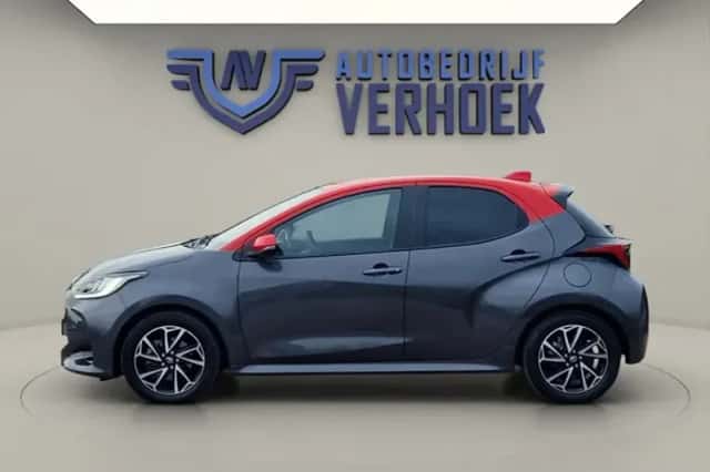 Toyota Yaris (2022) thumbnail 6