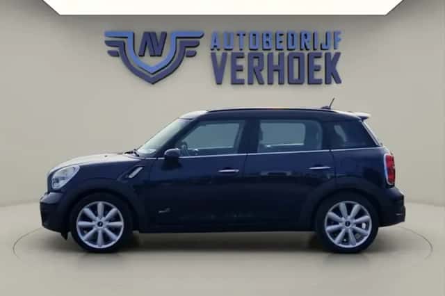 MINI Countryman (2010) thumbnail 6