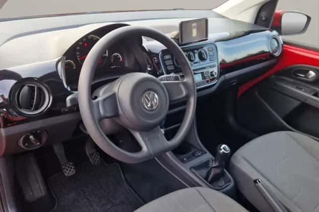 Volkswagen Up! (2012) thumbnail 2