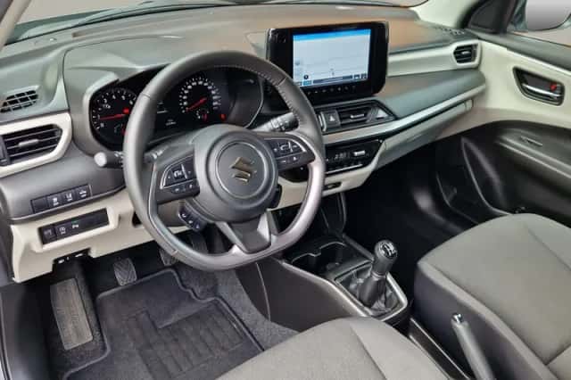 Suzuki Swift (2025) thumbnail 3