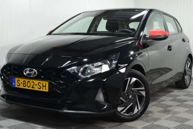 Hyundai i20 (2023) thumbnail 1