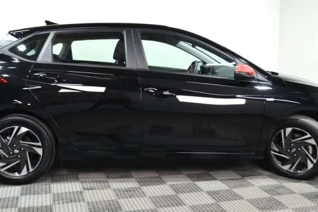 Hyundai i20 (2023) thumbnail 2