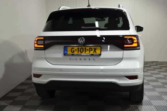 Volkswagen T-Cross (2019) thumbnail 6
