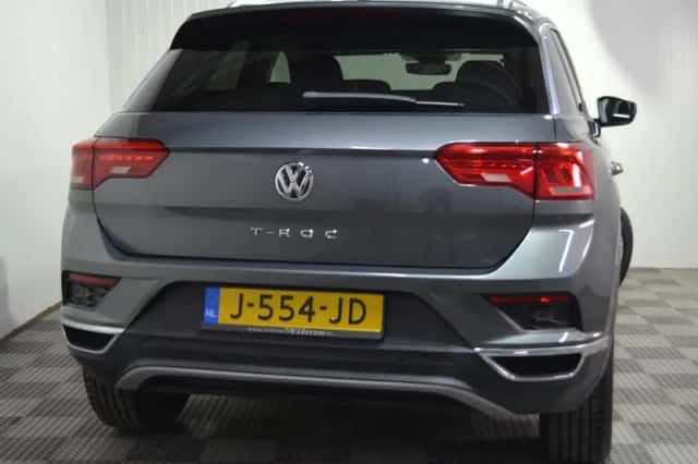 Volkswagen T-Roc (2020) thumbnail 4