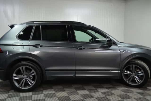 Volkswagen Tiguan (2020) thumbnail 2