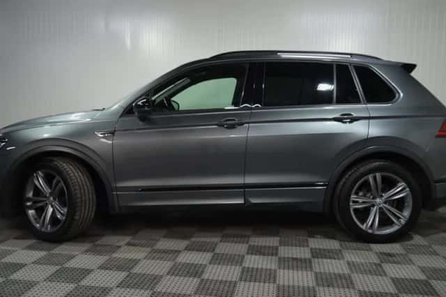 Volkswagen Tiguan (2020) thumbnail 3