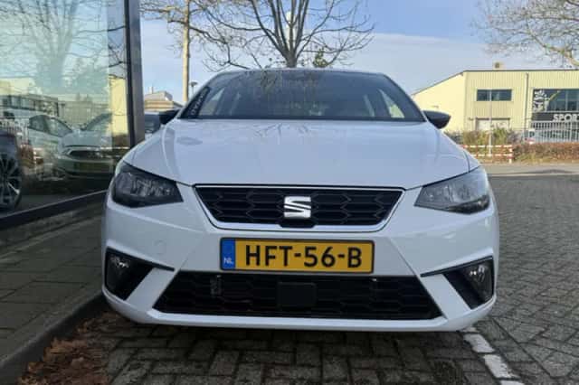 SEAT Ibiza (2023) thumbnail 2