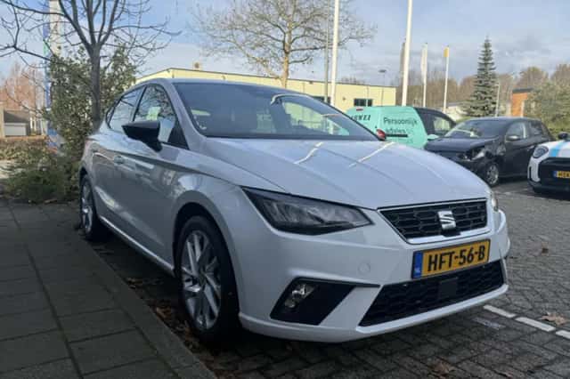 SEAT Ibiza (2023) thumbnail 3