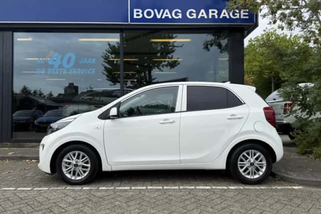 Kia Picanto (2023) thumbnail 5
