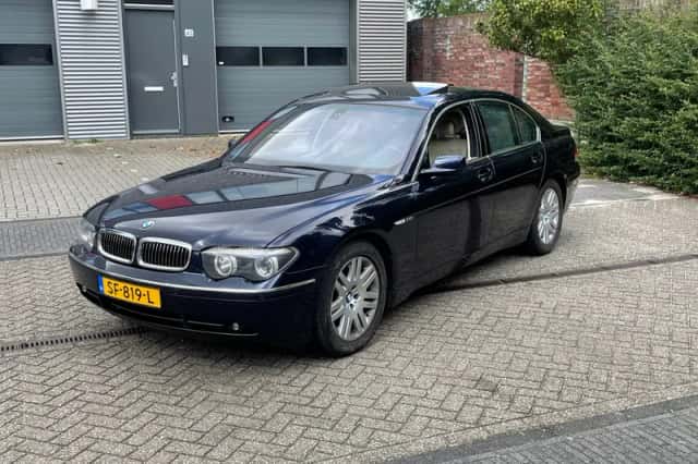 BMW 7-Serie (2003) thumbnail 1