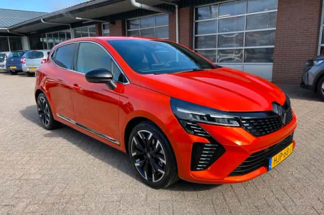 Renault Clio (2025) thumbnail 2