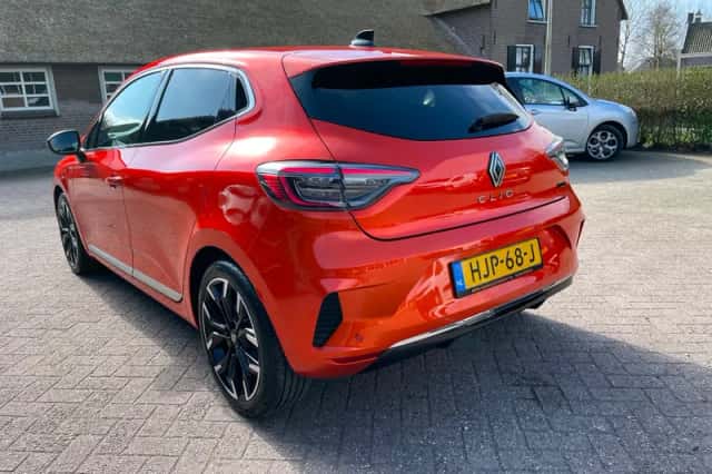 Renault Clio (2025) thumbnail 4