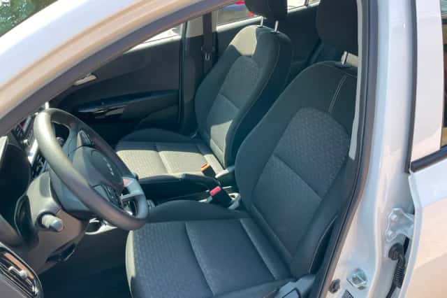 Kia Picanto (2022) thumbnail 5