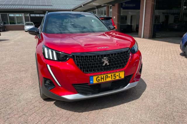 Peugeot 2008 (2022) thumbnail 2