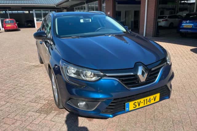 Renault Mégane (2018) thumbnail 2