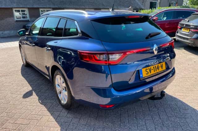 Renault Mégane (2018) thumbnail 4