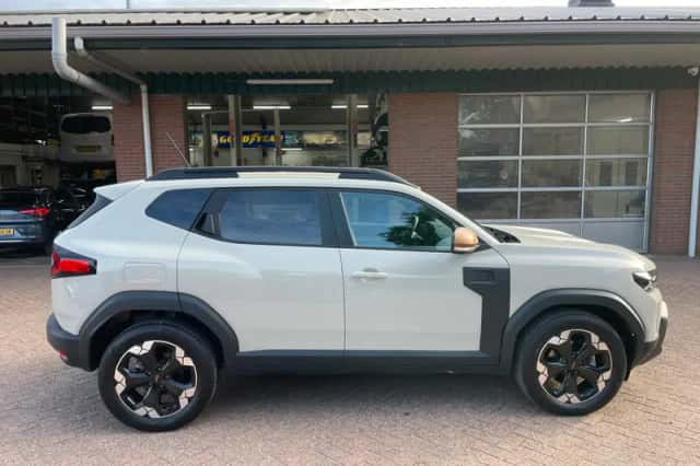 Dacia Duster (2024) thumbnail 3