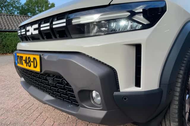 Dacia Duster (2024) thumbnail 6