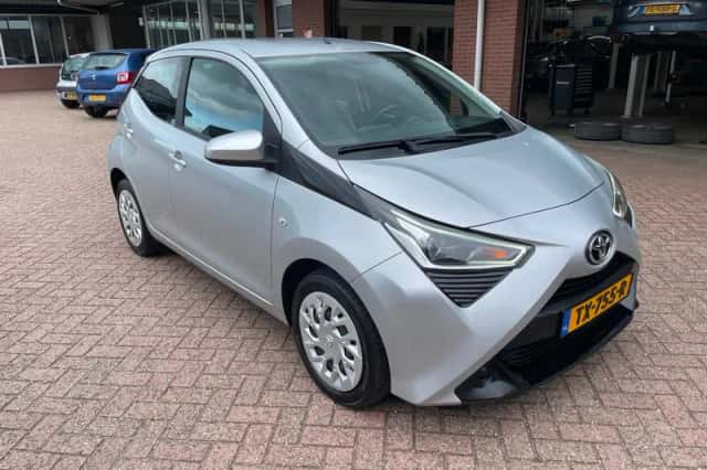 Toyota Aygo (2018) thumbnail 3