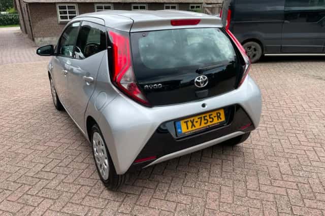 Toyota Aygo (2018) thumbnail 5