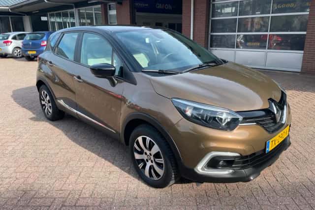 Renault Captur (2018) thumbnail 3