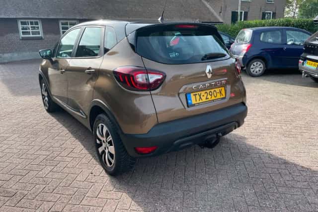 Renault Captur (2018) thumbnail 5