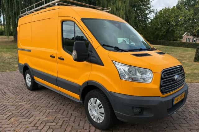Ford Transit (2015) thumbnail 2