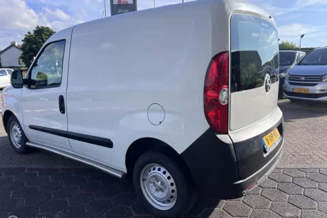 Opel Combo (2018) thumbnail 5