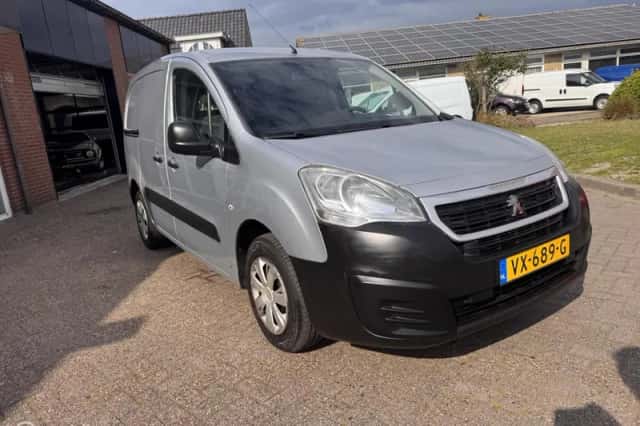 Peugeot Partner (2016) thumbnail 2