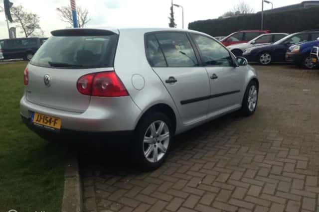 Volkswagen Golf (2005) thumbnail 4