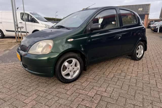 Toyota Yaris (2000) thumbnail 1