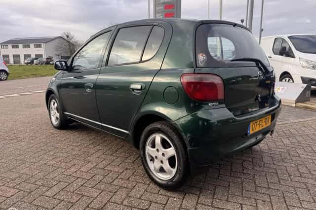 Toyota Yaris (2000) thumbnail 6