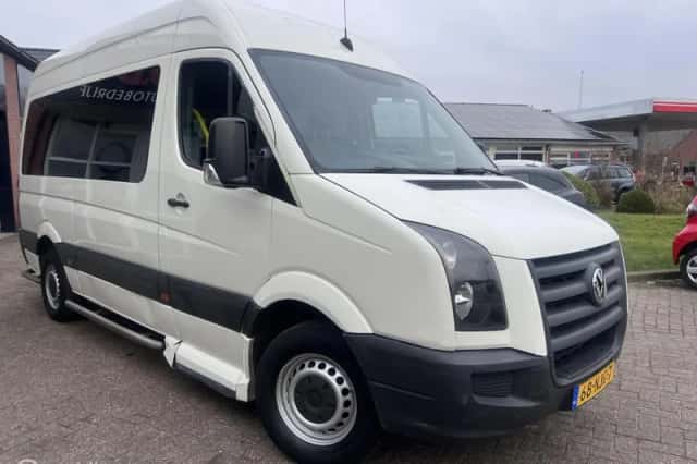 Volkswagen Crafter (2010) thumbnail 3