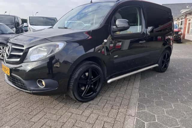 Mercedes-Benz Citan (2014) thumbnail 2