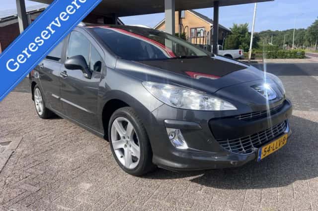 Peugeot 308 (2010) thumbnail 3