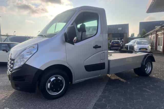 Renault Master (2012) thumbnail 2