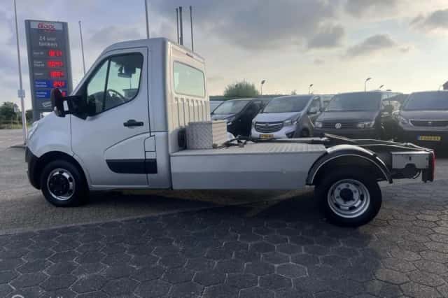 Renault Master (2012) thumbnail 3