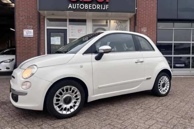 Fiat 500 (2012) thumbnail 2