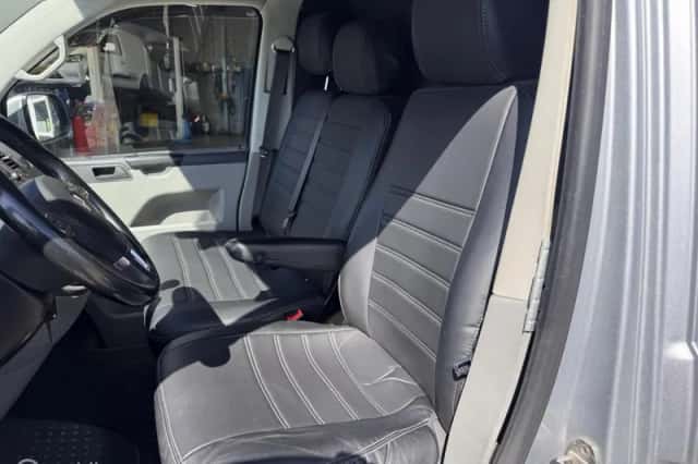 Volkswagen Transporter (2013) thumbnail 6