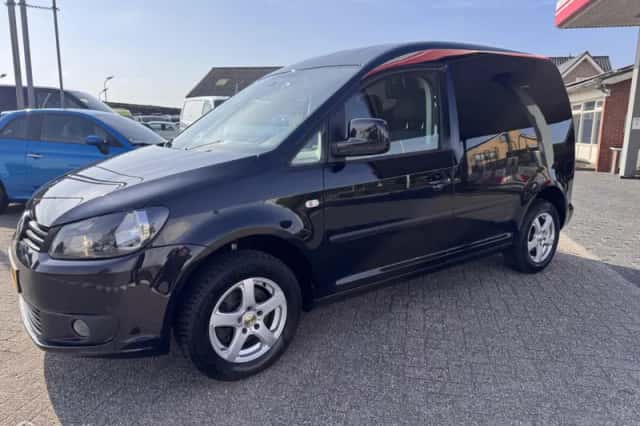 Volkswagen Caddy (2014) thumbnail 2