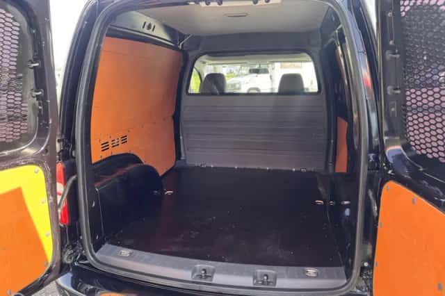 Volkswagen Caddy (2014) thumbnail 6