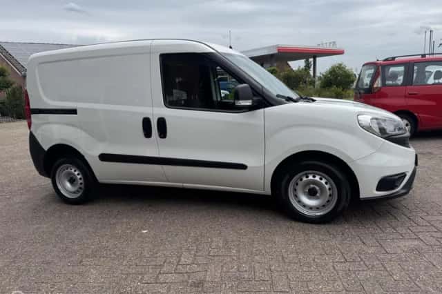 Fiat Doblò Cargo (2021) thumbnail 2