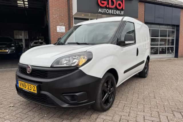 Fiat Doblò Cargo (2021) thumbnail 1